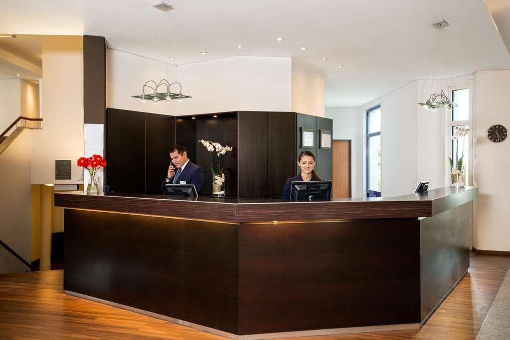 Nh München Airport Hotel 4*