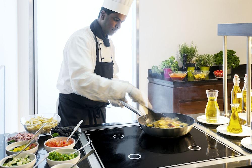 Nh München Airport Hotel 4*