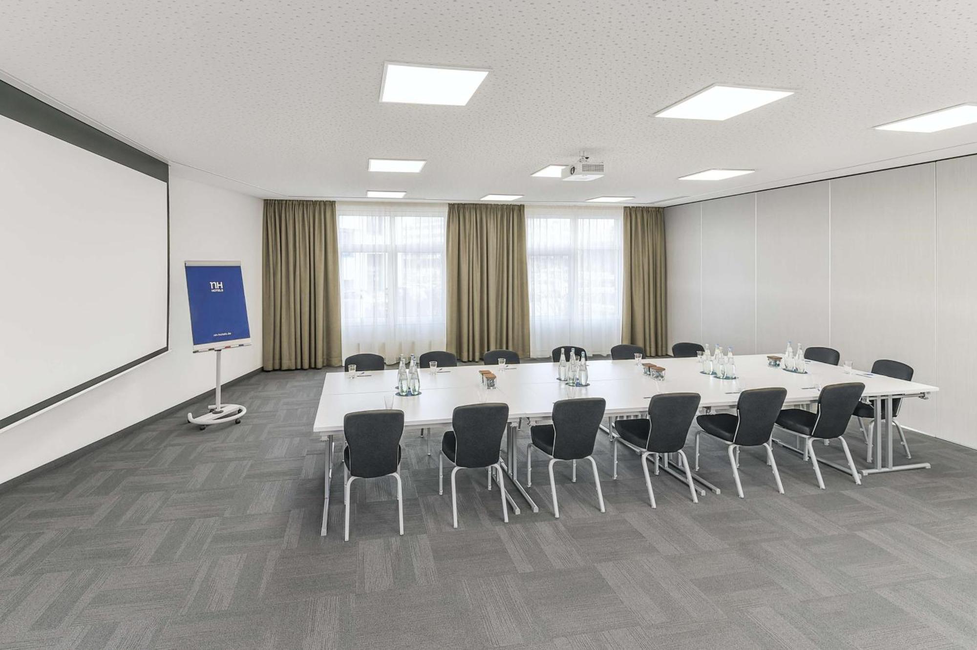 Nh Muenchen Airport 4*