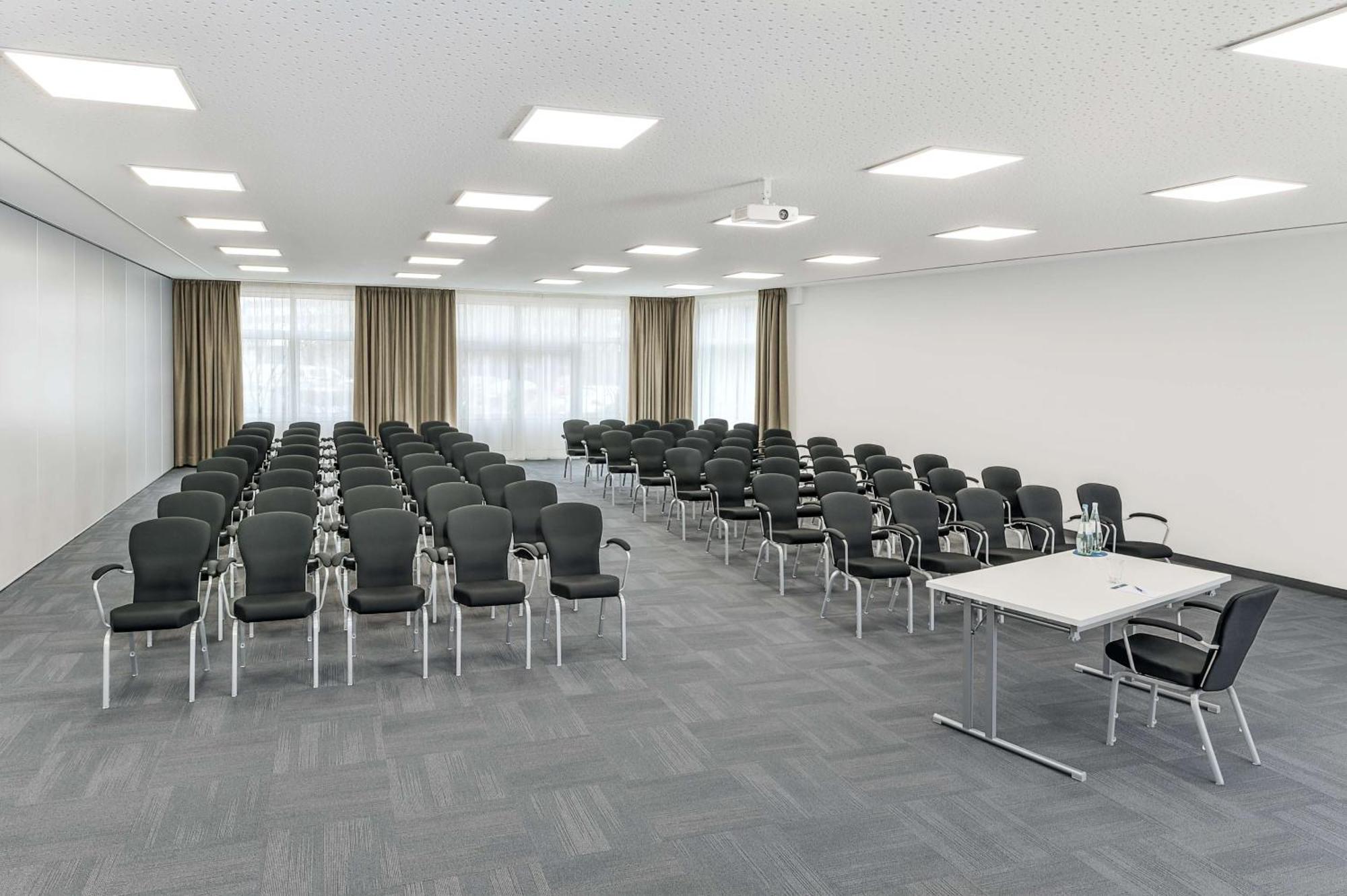 Hotel Nh Muenchen Airport 4*